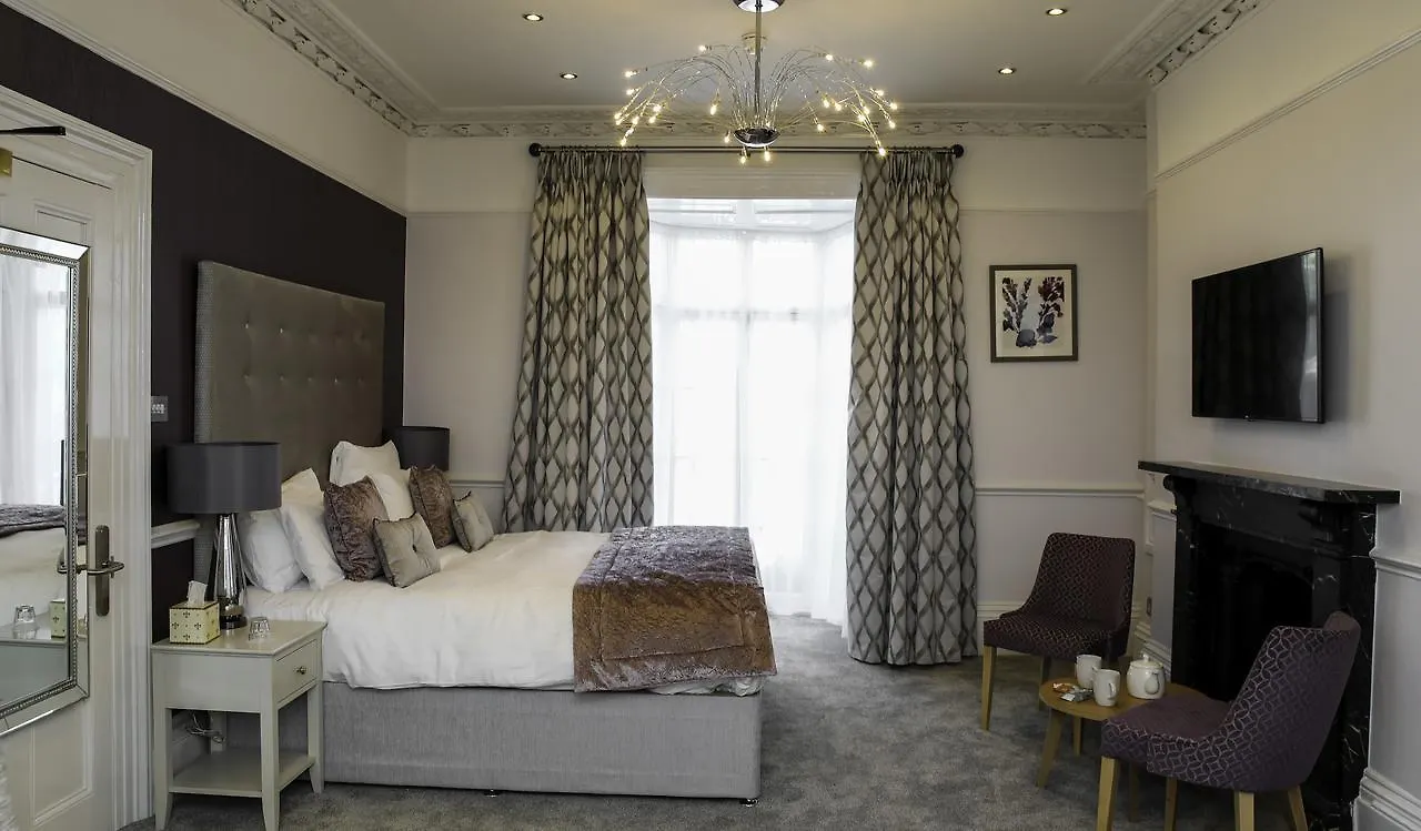 Queens Court Hotel Exeter