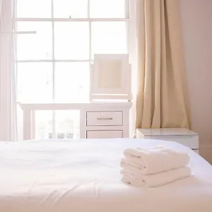bath-central-flat.tophotelsbath.com/